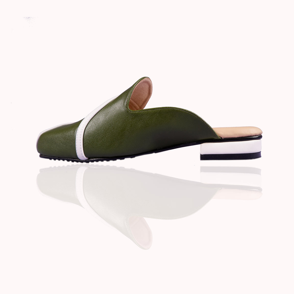 Fae Flat Golf Green